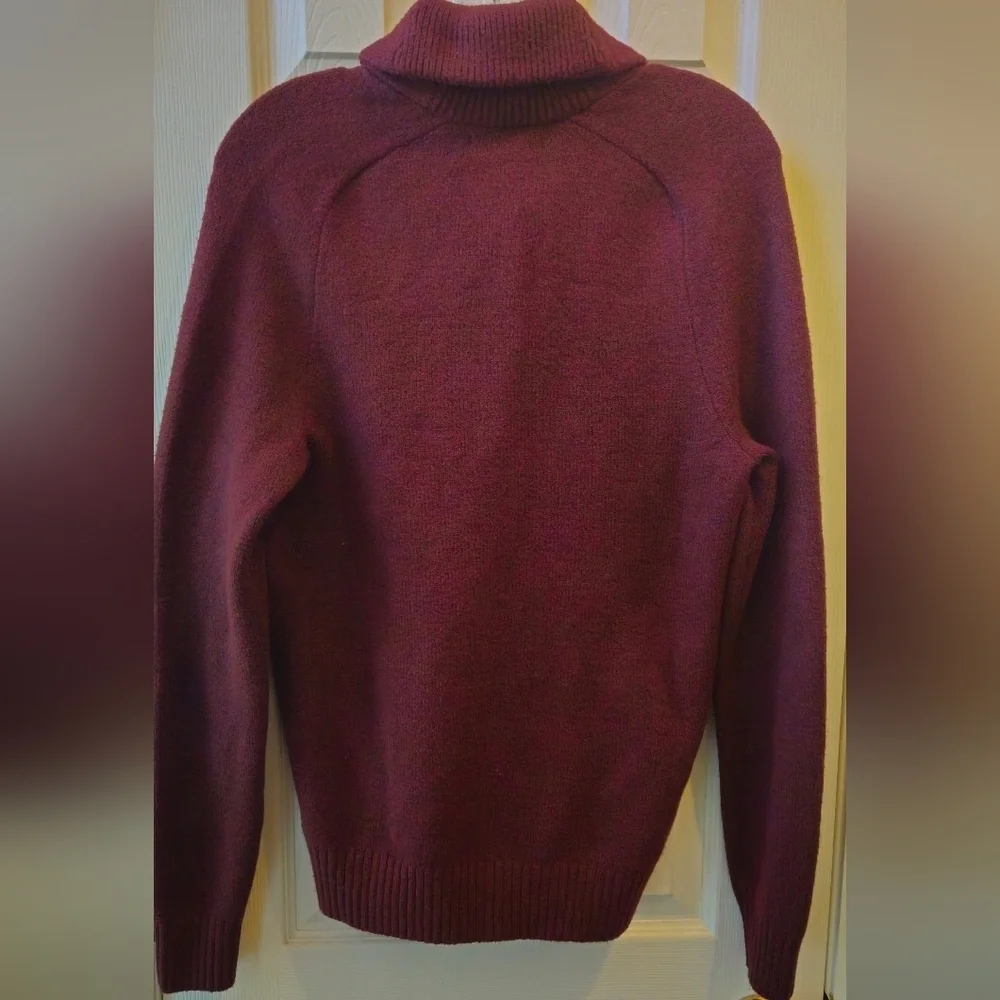 NWT- Banana Republic Men's Burgundy/Wine Pullover Button Neck Sweater-Size Small